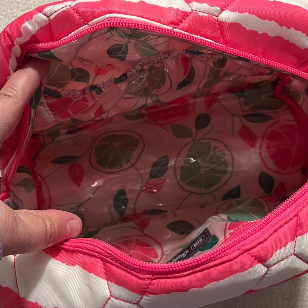 NWT Lug Bumper Cosmetic Case - Picture 6 of 8